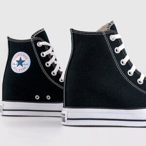 NWb converse women’s chuck Taylor all star wedge sneakers size 8 – A302